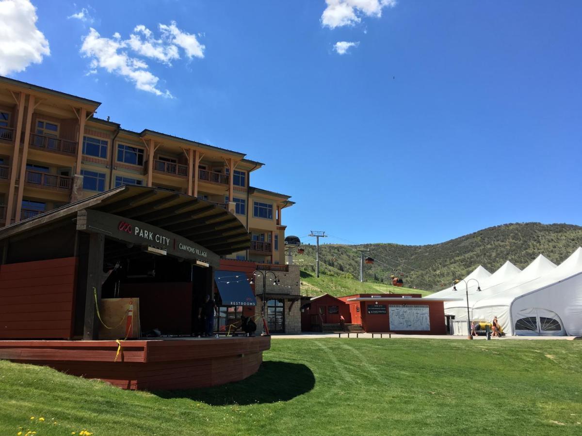 Sundial Condo In Canyons Village, Patio, Outdoor Pool & Hot Tubs, Walk To Hiking & Biking B508 パークシティ エクステリア 写真